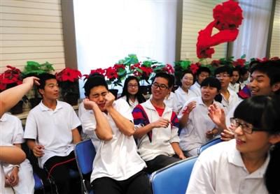 公安部交管局：高考運試卷車輛優(yōu)先通行