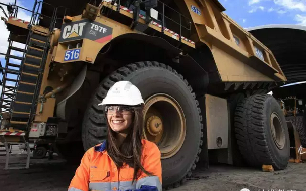 愛(ài)丁堡龍比亞大學(xué) 愛(ài)丁堡龍比亞大學(xué)