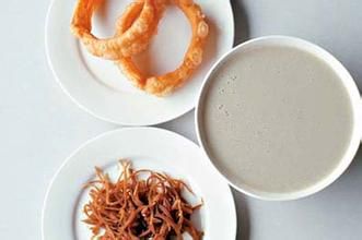 北京豆汁和焦圈 北京豆汁和焦圈.jpg