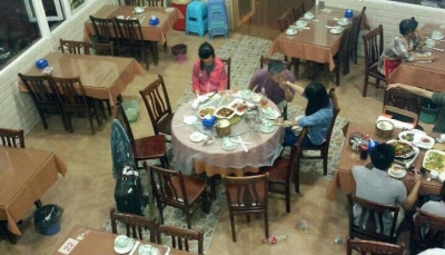 四川美院副教授強吻女學(xué)生 自稱哄她們 與師德無關(guān),51美術(shù)社