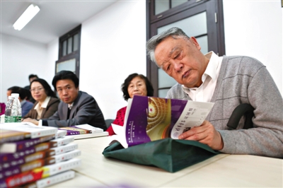 清華大學(xué)2015年再開3門“線上”思想政治課