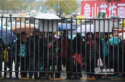 美院藝考最任性，讓1.2萬考生畫真人模特！