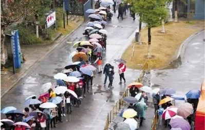 本以為美術(shù)生很牛氣，可結(jié)果。。。,51美術(shù)社